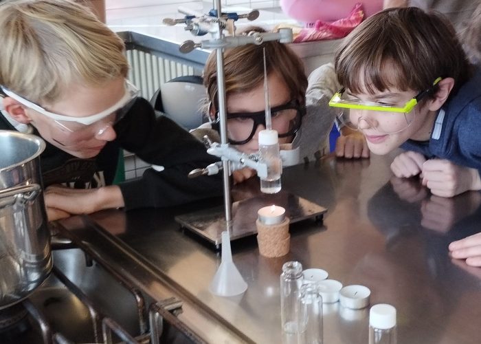 Like-Chemie-6 Chemie, Aggregatzustände, Experimentieren